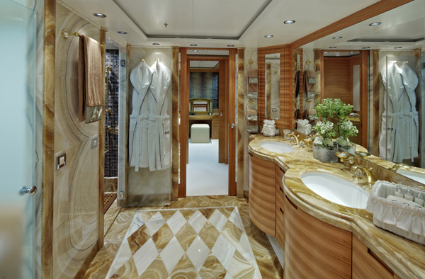 Motor yacht ORAMA -  Master Bath