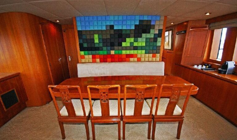 Motor yacht PIXEL -  Formal Dining