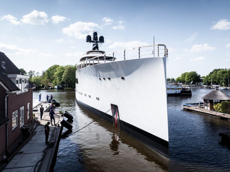 Motor Yacht PROJECT 824