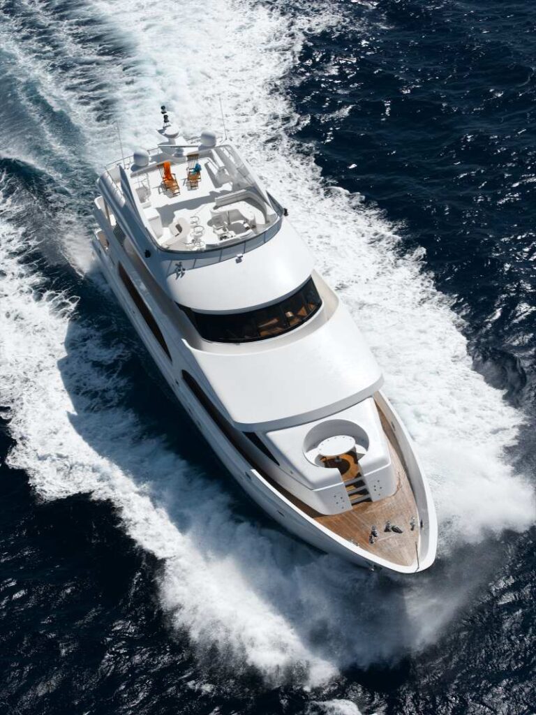 Motor yacht President 107 - upview