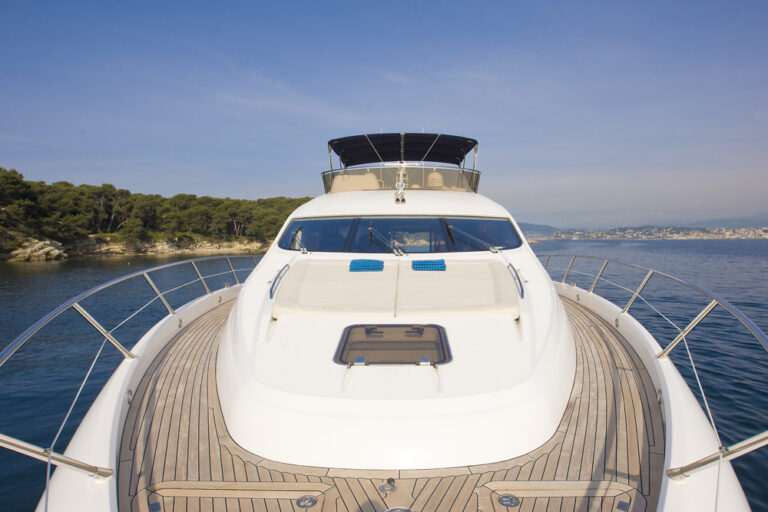 Motor yacht SAMAKANDA - Foredeck