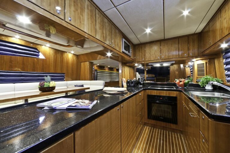 Motor yacht SAMARIC  -  Galley