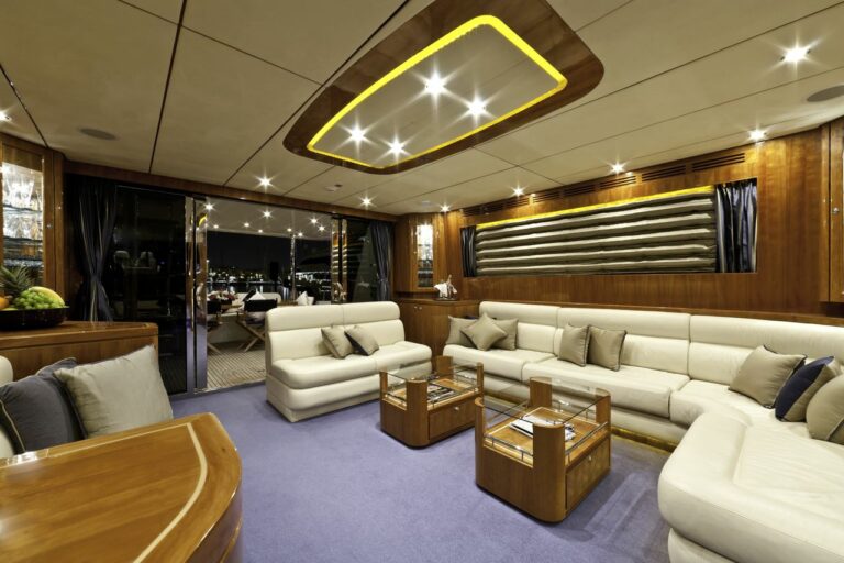 Motor yacht SAMARIC  -  Main Salon