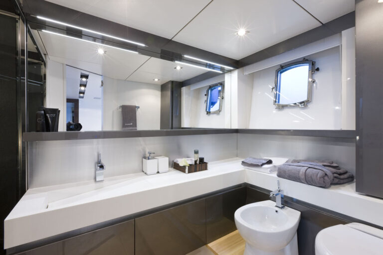 Motor yacht SCUDERIA -  Ensuite