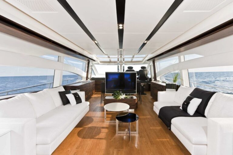 Motor yacht SCUDERIA -  Main Salon