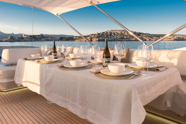 Motor yacht SEAWATER - Alfresco dining