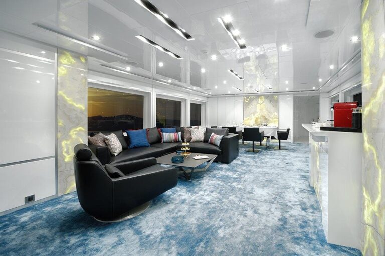 Motor yacht SERENITAS - Saloon 3
