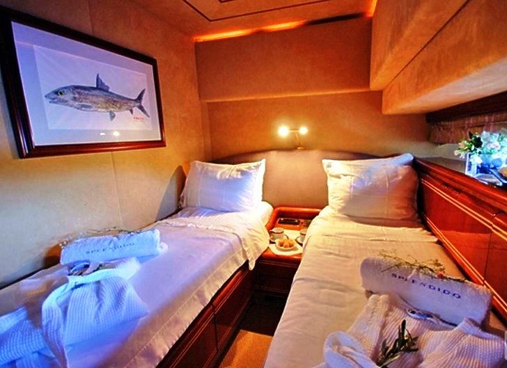 Motor yacht SPLENDIDO -  Twin Cabin