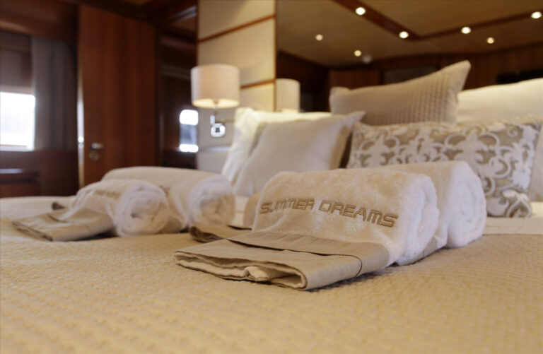 Motor yacht SUMMER DREAMS - Detail
