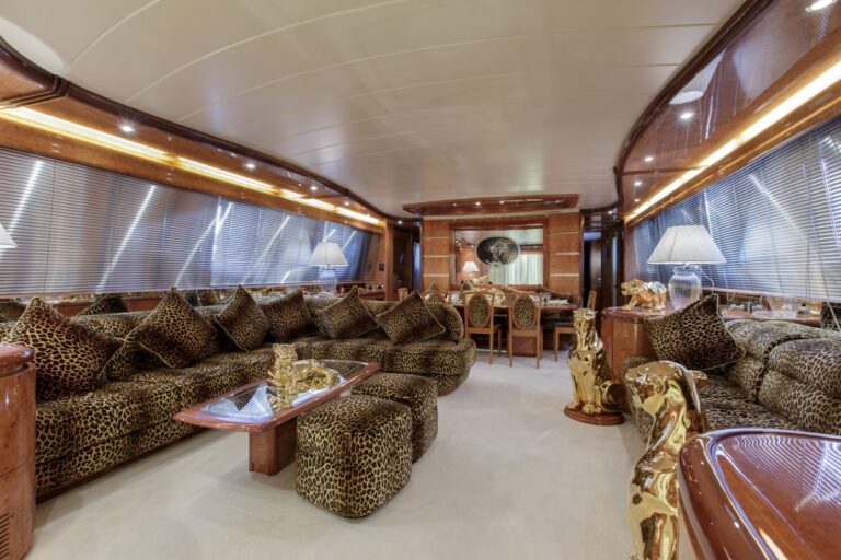 Motor yacht Sea Jaguar -  Salon Seating