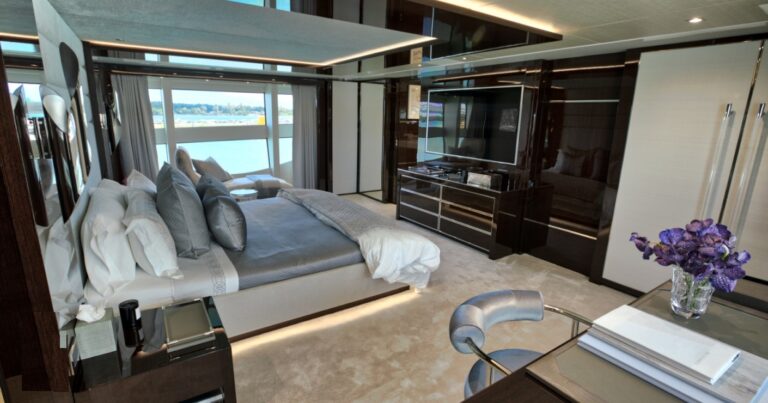 Motor yacht TAKE 5 - 007