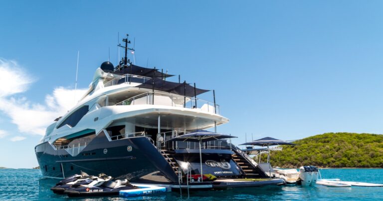 Motor yacht TAKE 5 - 041