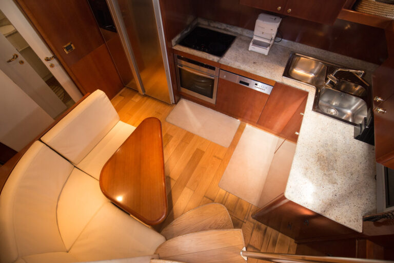 Motor yacht TIUNA - 009