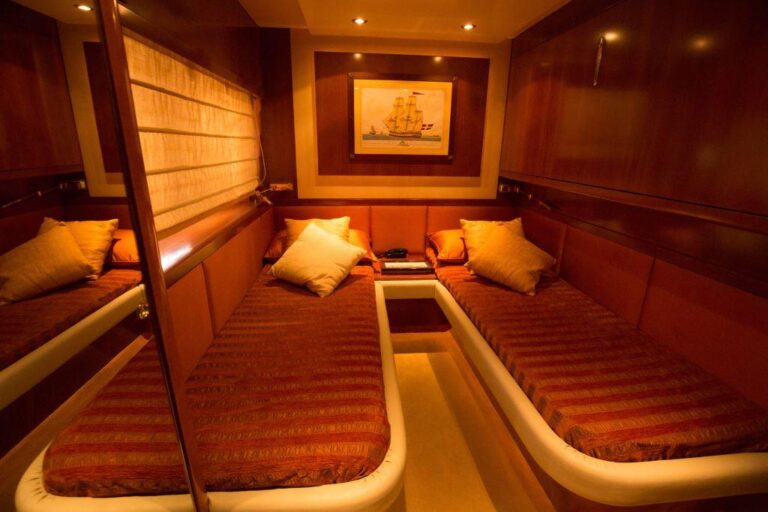 Motor yacht TIUNA - 012