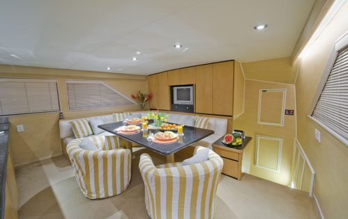Motor yacht TRILOGY - Galley Dinette