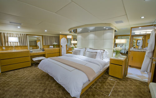 Motor yacht TRILOGY - Master Cabin