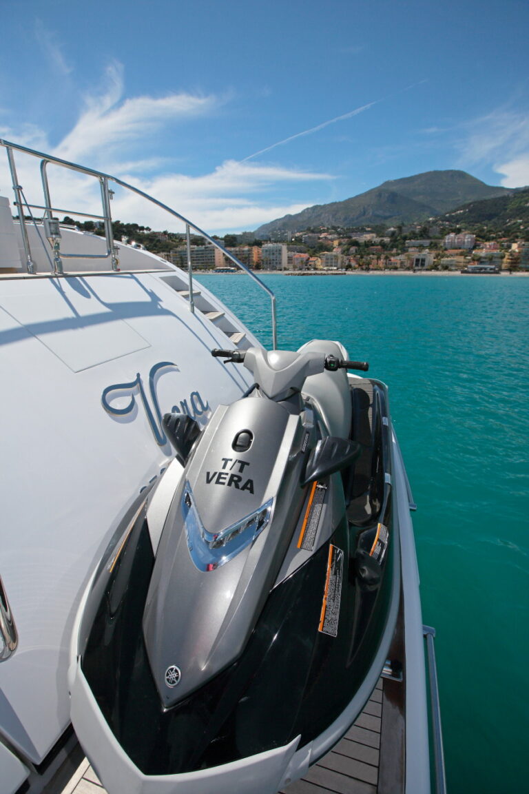 Motor yacht VERA - Jetski