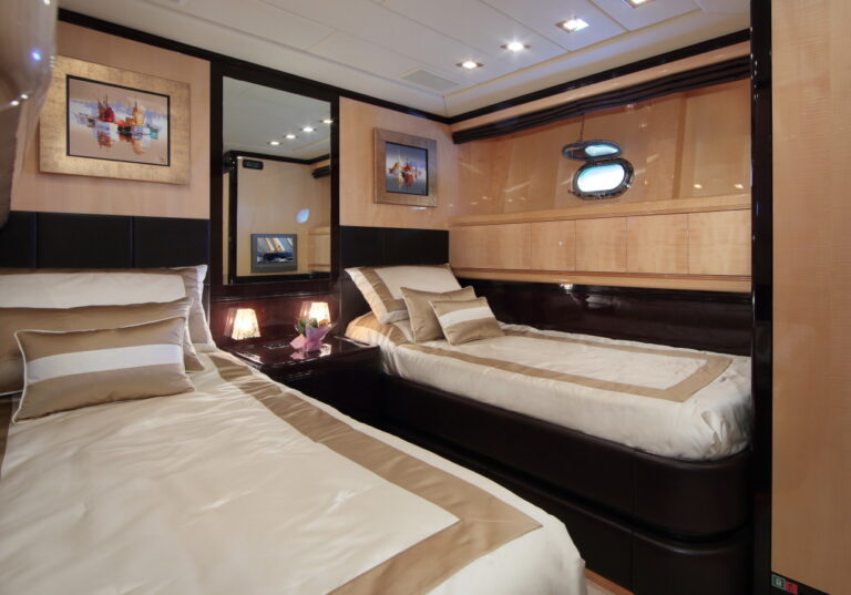 Motor yacht VERA - Twin Cabin