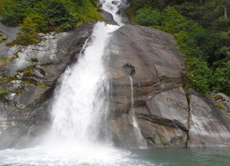 Motor yacht VIAGGIO -  Waterfall