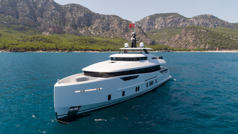 Motor Yacht Virgen Del Mar