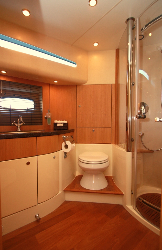 Motor yacht WAVE - Bathroom 2