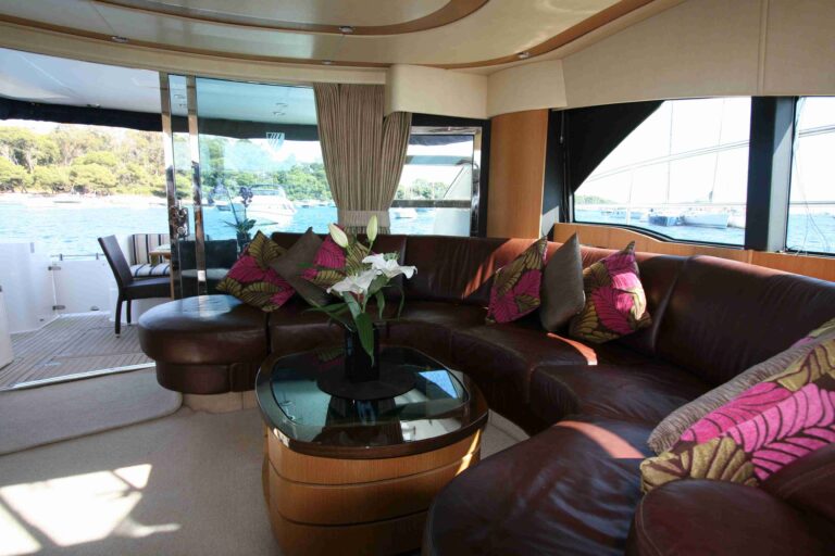 Motor yacht WAVE - Salon