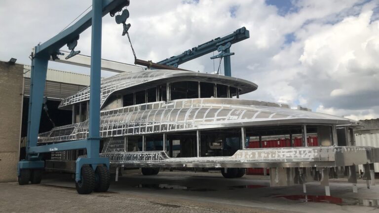 Motor Yacht YN199 Under Construction