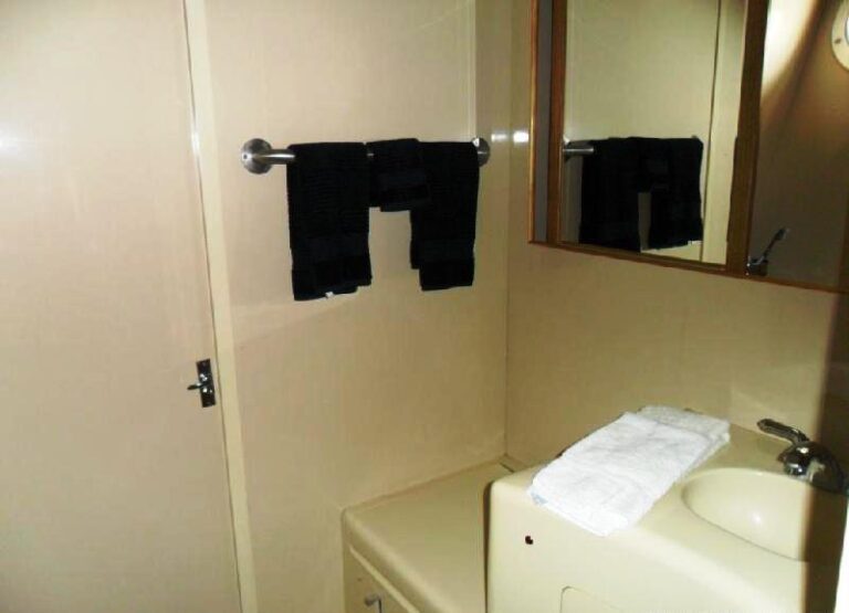Motor yacht ZIA -  Ensuite 2