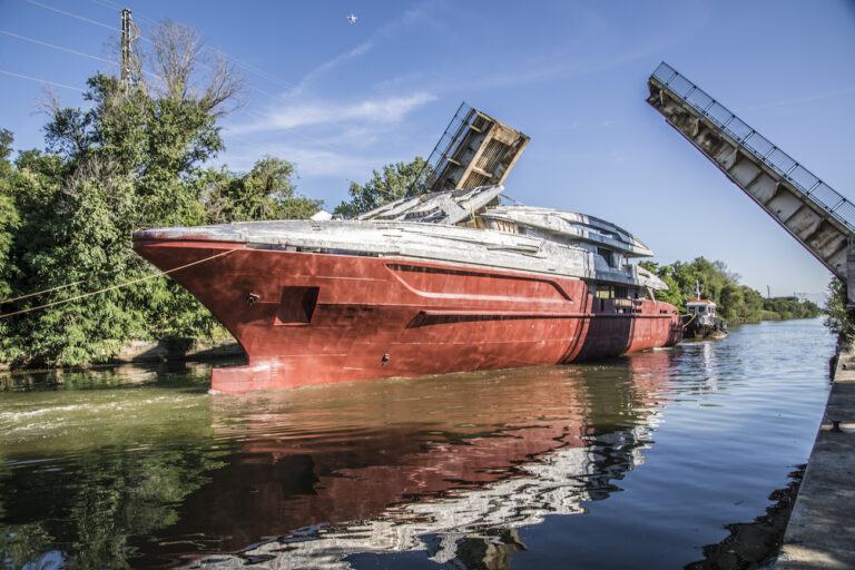 Motor Yacht Hull No