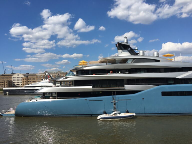 Motor Yachts Aviva And Elandess