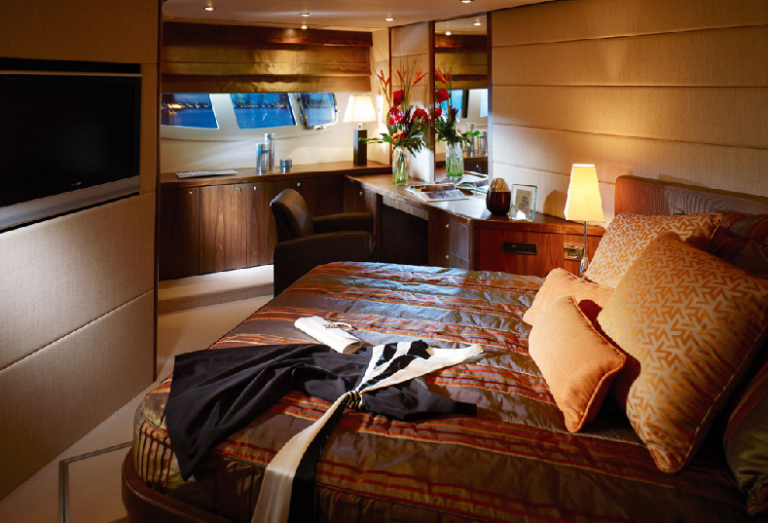 Motoryacht Manhattan 70 - Master Suite