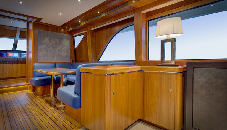 Mulder 73 Flybridge Yacht Boonooroo II - Main Deck - Dining-001