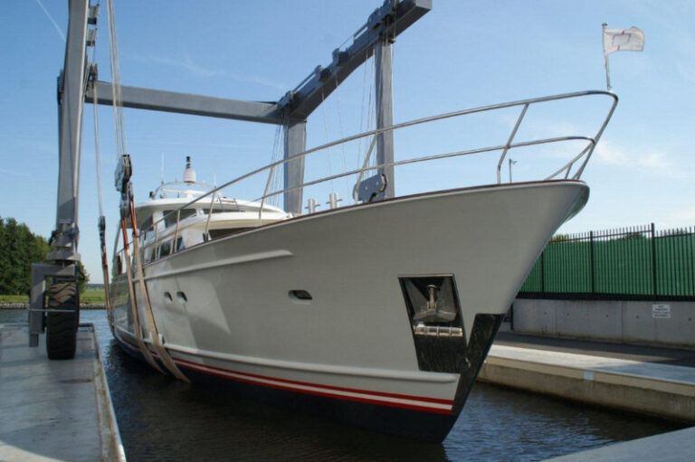 Mulder 73 Wheelhouse Yacht Float after refit