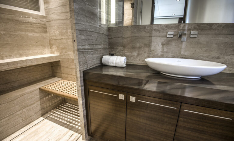 Mulder 98 Flybridge Yacht YN1391 - Bathroom