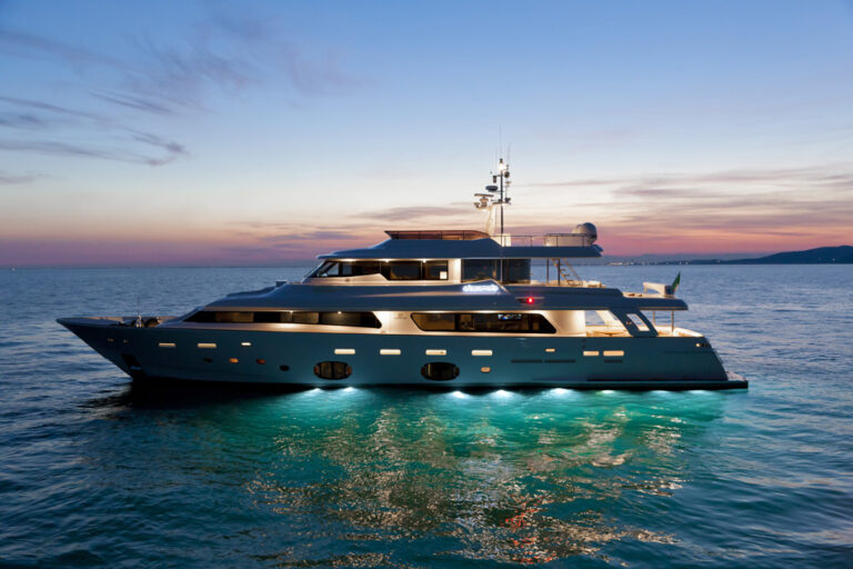 N33 Superyacht Ziacanaia by Ferretti Custom Line - Underwater Lights