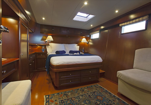 NAHEMA IV - Master Cabin