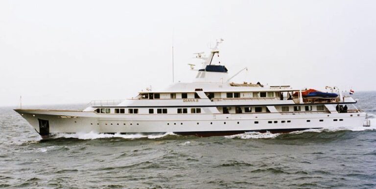 De Voogt Naval Architects
