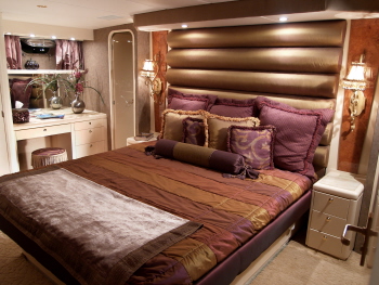 NEVER ENDING JOURNEY - VIP Cabin