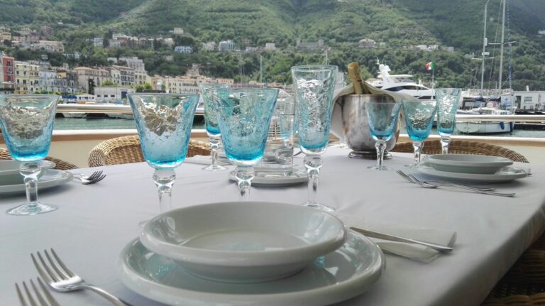NEVER ONE - Alfresco detail