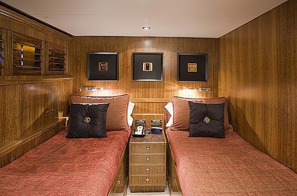 NEVER QUIT - Guest twin cabin