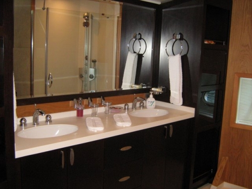 NIRA - Ensuite