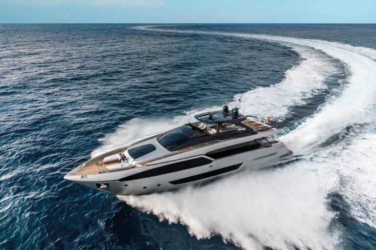 NOI Riva 90 Yacht Running