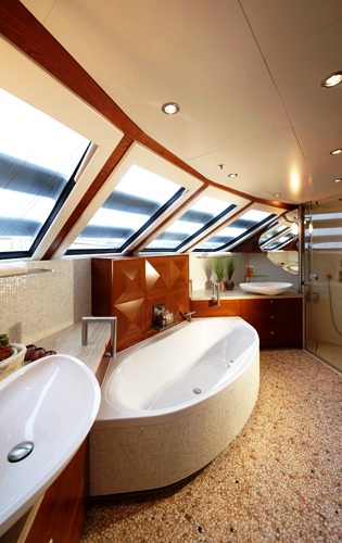 NORTHLANDER - Master Bath