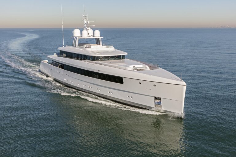 Najiba Cruising