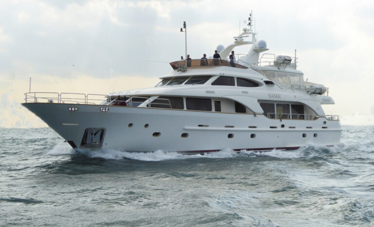 Nanou Yacht 30m Benetti