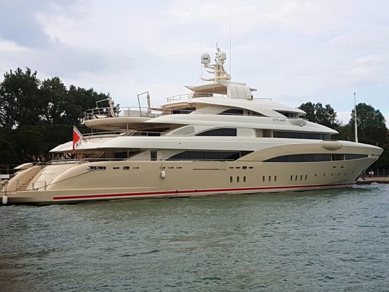 Natalina A - Exterior