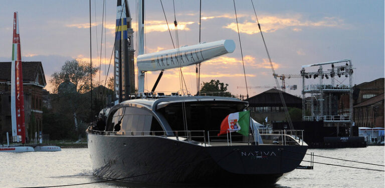 Nativa superyacht rear view