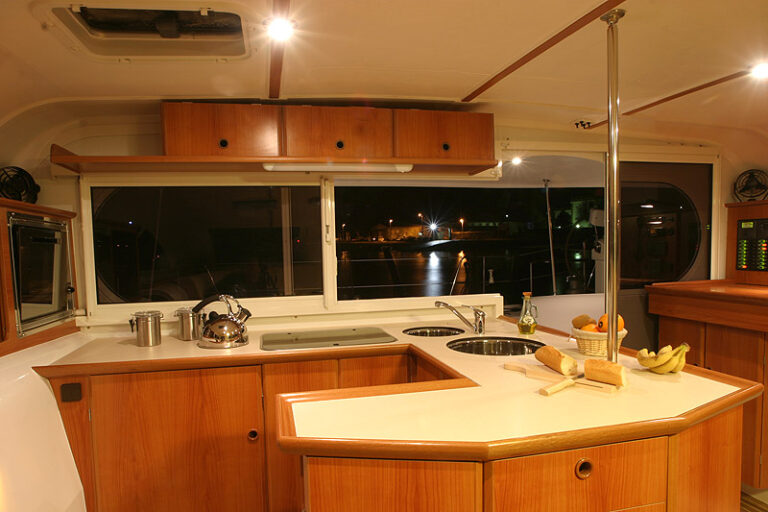 Nautitech 47 - Galley