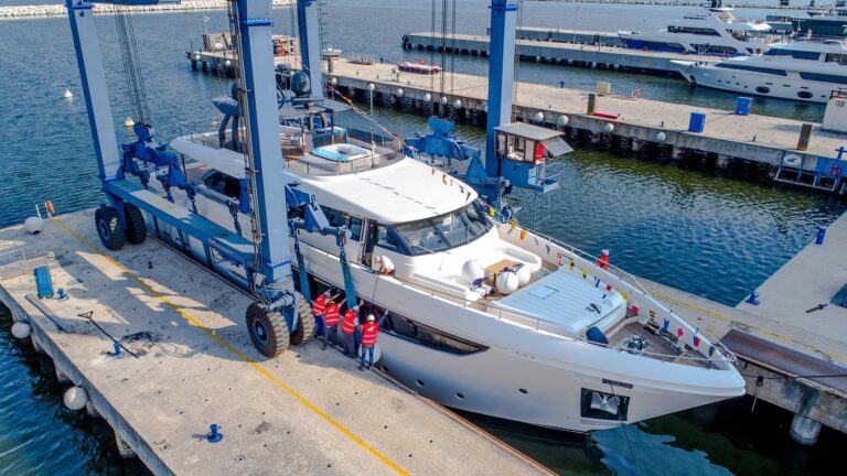 Navetta 33 Hull 4