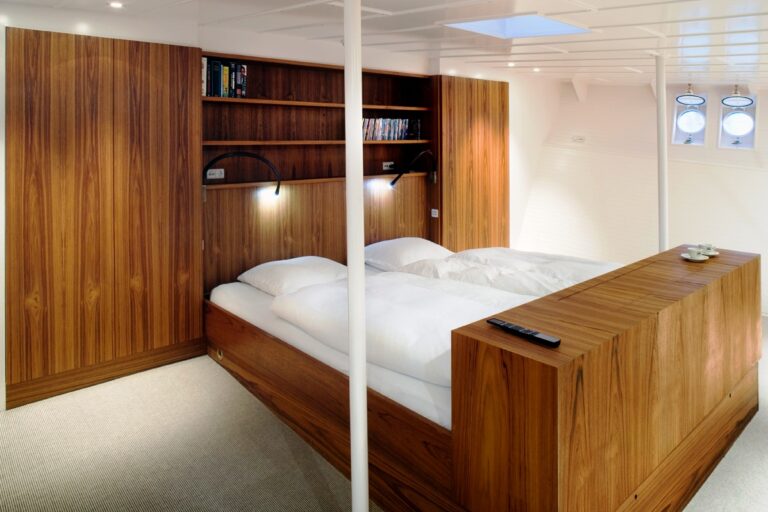 Navigator - Master Cabin